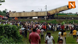 Train Crash in West Bengal: Eight Dead, Around 60 Injured
								